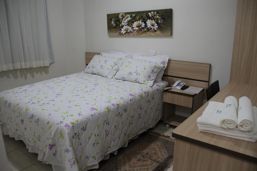 Hotel Monet Эрешин Экстерьер фото